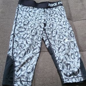 Girls XS Nike pro pants